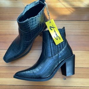 Seven7 Black Croc design Boots